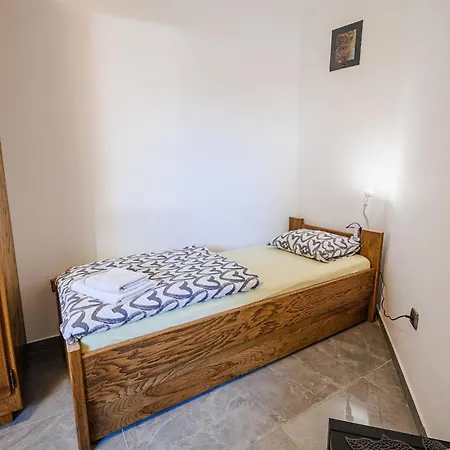 Sleek And Stylish With Sea View - Two Bedroom With Balcony アパート *