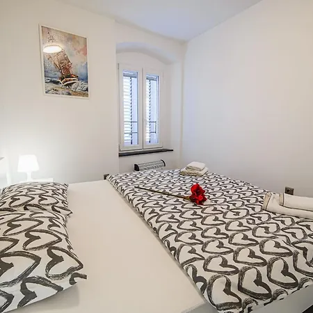 アパート Sleek And Stylish With Sea View - Two Bedroom With Balcony *