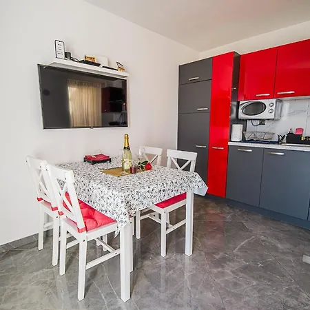 Sleek And Stylish With Sea View - Two Bedroom With Balcony *