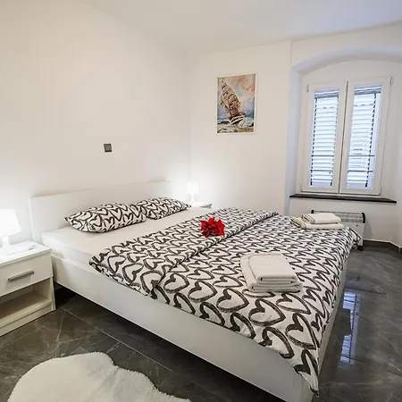 アパート Sleek And Stylish With Sea View - Two Bedroom With Balcony *