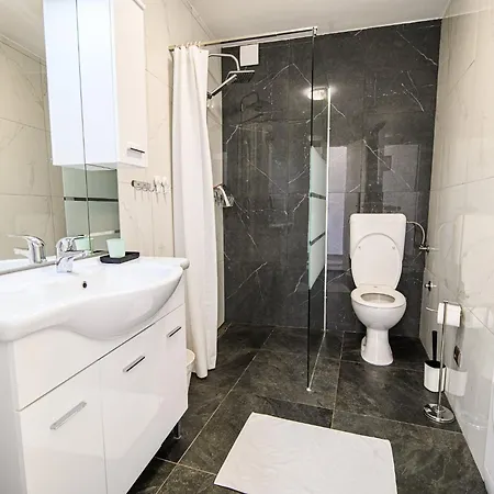 アパート Sleek And Stylish With Sea View - Two Bedroom With Balcony
