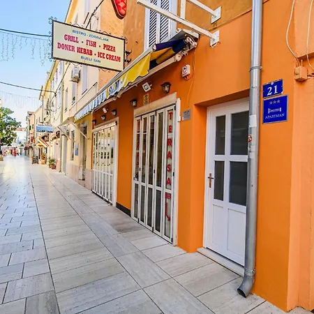 Sleek And Stylish With Sea View - Two Bedroom With Balcony